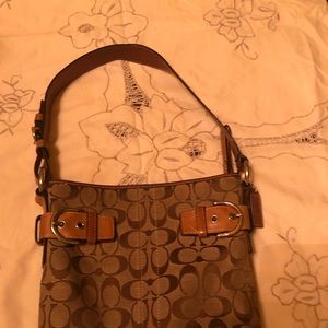 Medium-sizes Coach purse